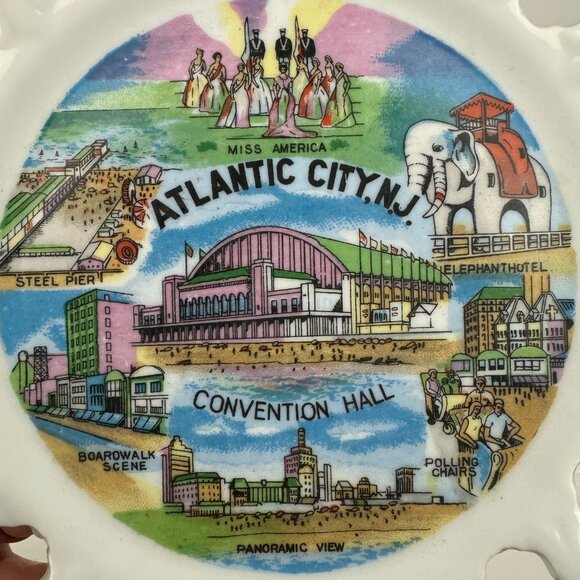 Vtg Atlantic‎ City New Jersey Souvenir Decor Plate Gold Accents 8 inch diameter - Picture 6 of 11